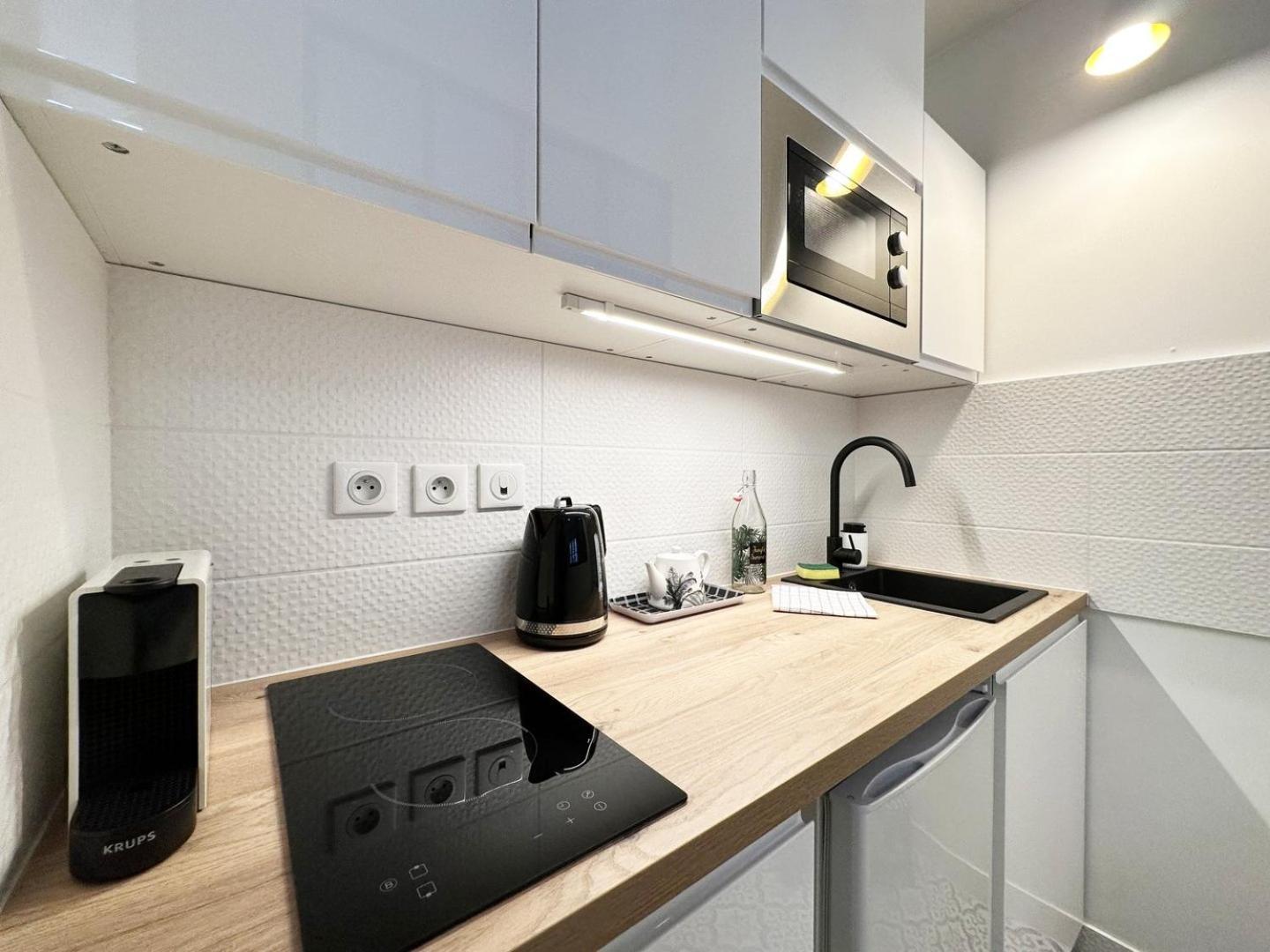 C Le 15 - Studio Cosy Avec Parking ชาร์ตร ภายนอก รูปภาพ